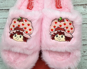Strawberry Shortcake Slippers: Kids Size 13/1 and 2/3 House Shoes