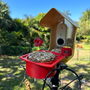 Bird buddy perch with integrated seed cake holder. Holds WBU Wild Birds Unlimited Stackables sized seed and suet cakes. image 1