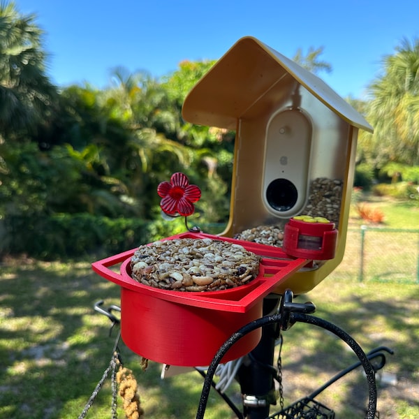 Bird buddy perch with integrated seed cake holder. Holds WBU Wild Birds Unlimited “Stackables” sized seed and suet cakes.