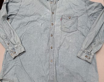 Camicia vintage Levi's Red Tab in denim con bottoni e una tasca - M