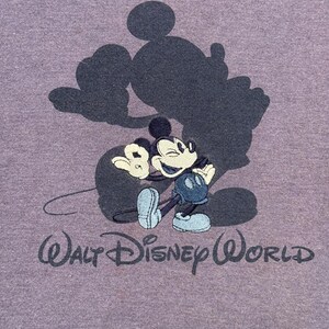 Felpa vintage Disney con Topolino che ammicca, Made in USA, taglia L immagine 6