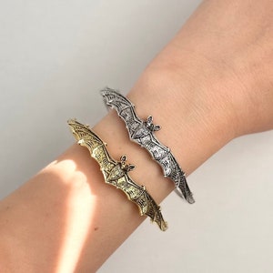 Halloween bat bracelet, vampire bat bracelet, punk bat bracelet, antique gold dark bat bracelet, for men and women, gift for her, gift