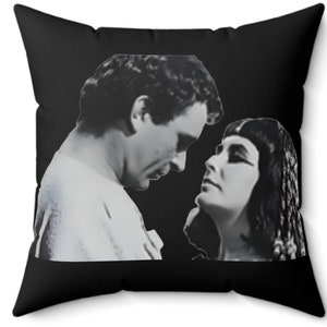 Elizabeth Taylor & Richard Burton Pillow – Classic Movie Gift, Old Hollywood Decor, Vintage Silver Screen Star Pillow