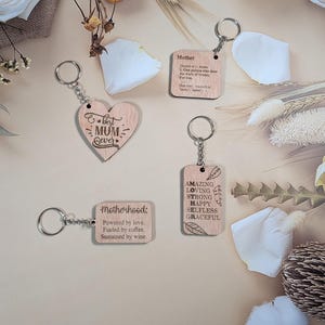 Engraved Wooden Keychain for Mum – Perfect Mother’s Day or Birthday Gift – Personalized Gift for Mum; Custom wooden keepsake