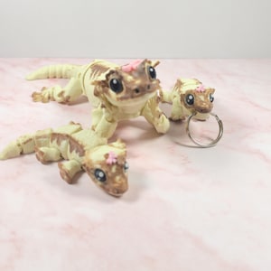 Articulated Richard Crested Gecko Figure | 3D Printed Desk Toy, Fidget Companion, Keychain Option