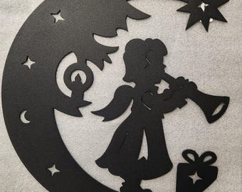 Arte de pared de metal con trompeta navideña