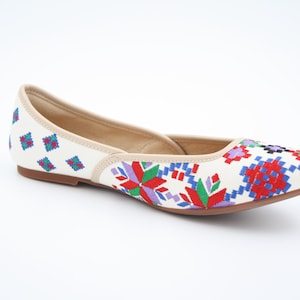 White Leather-Lined Jutti Flats: Ergonomic Everyday Ballet Flats