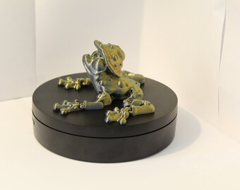 3D Printed Articulating Mushroom Frog