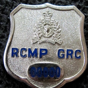Super Rare (closing shop) *** RCMP GRC Badge Prototype Number 00000 Badge  (From Private Collection) +Read+. (T1124)