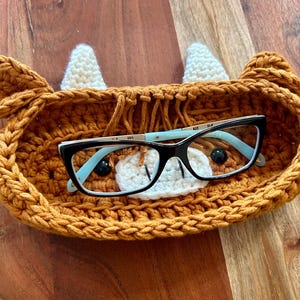 Crochet Highland Cow Glasses Holder