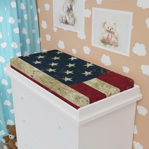 Americana Changing Pad Cover, USA Nursey Decor, Vintage Nursery Room, American Flag Decor, Baby Sheet, Changing Sheet, Baby Changing Pad