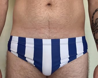 Slip de bain bleu marine à rayures marines : style Speedo rétro, maillots de bain Pride