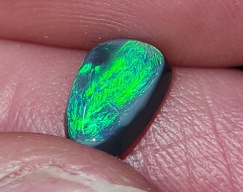 Opale noire Lightning Ridge de 1,15 ct