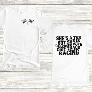 Sie ist eine Zehn, aber sie ist besessen von Dirt-Track-Rennen SVG / PNG, Dirt-Track-Renndesign, Sublimationsdesign, Cricut-Svg, Silhouette-Svg