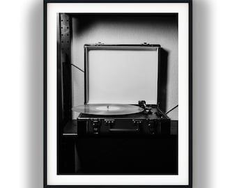 Black and White Record Player Wall Art Print, Vintage Vinyl Turntable Photography, Music Room Decor Digital Download Artwork
