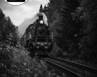ビンテージ蒸気機関車の白黒写真、クラシックな機関車と鉄道の風景