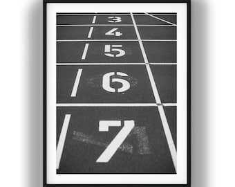 Zwart-wit atletiekbaan foto, atletiek print digitale download, atleet sport kunst aan de muur, loper cadeau afdrukbaar decor