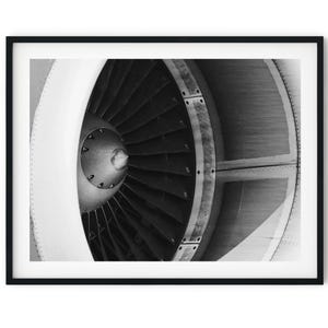 Svartvitt foto direkt digital nedladdning väggkonsttryck flygplan jetmotor bild