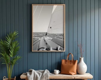 Lámina artística de velero, decoración náutica para pared, fotografía oceánica en blanco y negro para descarga digital, foto costera minimalista para imprimir.
