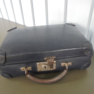 Mallette,petite valise vintage de la marque "La Favorite"