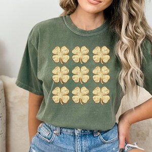 Cute Shamrock Tshirt For St Patricks Day Shirt For Women Four Leaf Clover T Shirt Irish Gifts For Her Shamrock T-Shirt With Four Leaf Clover