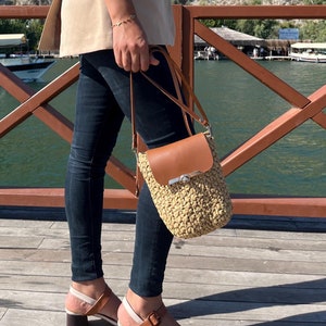 Woven Crossbody Purse, Raffia Tote Bag, Small Straw Cross Body Bag, Detachable Purse Strap, Chic Straw Handbag