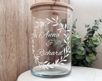 Personalized storage jar "Wreath", 880 ml, gift for wedding, birthday, housewarming