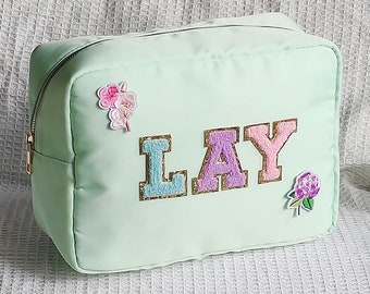 XL Cadeau de Noël Sac cosmétique Fleur, Nom personnalisé Sac pochette en nylon vert, Trousses de toilette avec lettres roses Étuis de voyage Grand cadeau