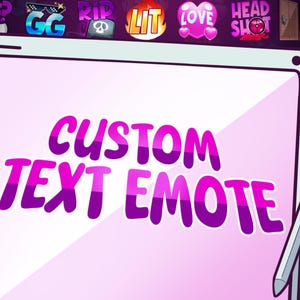 Peut inclure: Un écran de tablette numérique avec un fond rose et le texte "CUSTOM TEXT EMOTE" dans une police de caractères dégradée violette et rose. La tablette est entourée d'autocollants numériques colorés.
