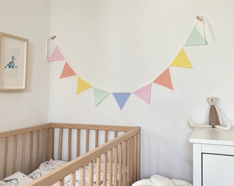 Wimpelkette Stoff Pastell Kinderzimmer Girlande Wanddeko in Pastell für Babyzimmer Baby Geschenkidee zur Geburt Regenbogen Banner