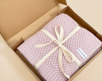 Babydecke gestrickt aus Bambus rosa Decke für Neugeborene leichte Sommerdecke Babyparty Geschenk für Mädchen