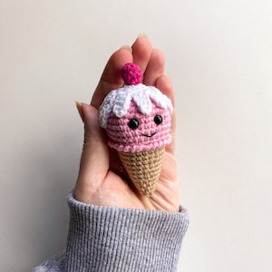 Kleine Eistüte Häkelanleitung, Amigurumi Schlüsselanhänger