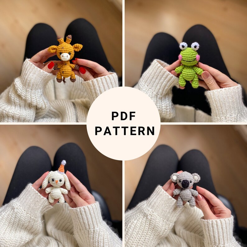 Puede incluir: Cuatro juguetes de amigurumi de crochet: una jirafa, una rana, un conejito con un gorro de fiesta y un koala. Los juguetes est&aacute;n en manos de cuatro personas diferentes. La imagen incluye el texto "PDF PATTERN".