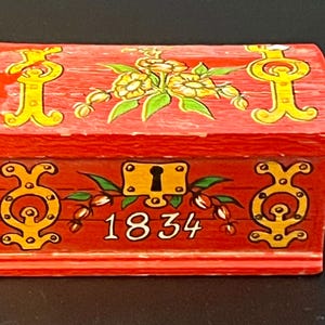 Lundby Red Toy Chest.