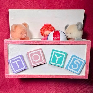 VTG Toy Chest Made by Triple A Minis. Dollhouse Scale 1:12.