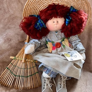 Little Souls “Gretchen” Doll. Created by Gretchen Wilson. OOAK! NOT 1:12.