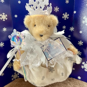 Muffy VanderBear Snowflake in Original Box. NOT 1/12.