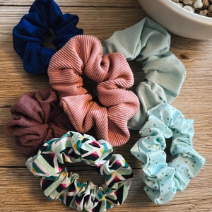Scrunchie | Hair tie | Cotton | Jersey | Hair accessory | Retro | Braided headband | 80s + 90s | Trend | Styling | Women | Girls