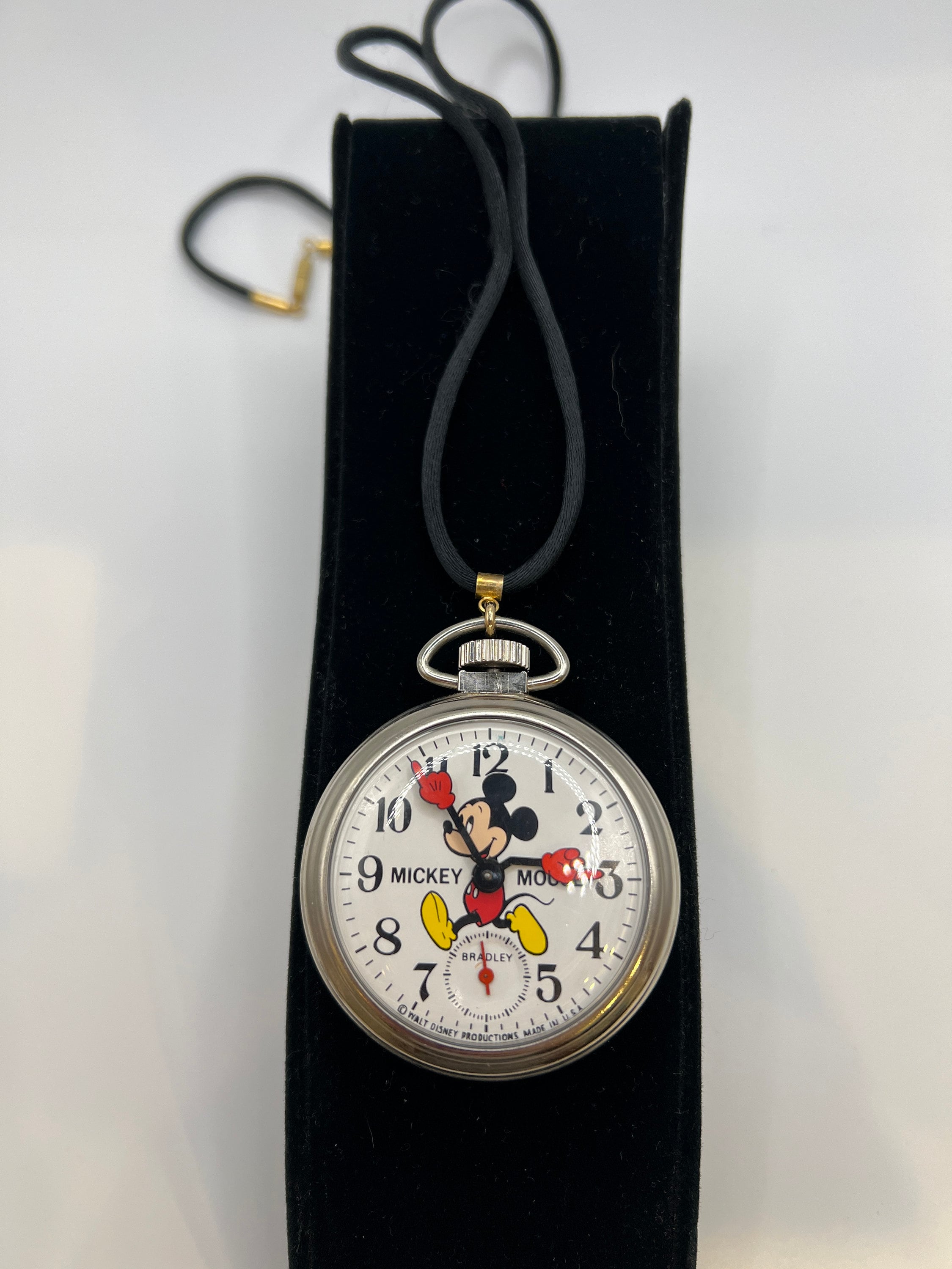 Vintage 70s Bradley Mickey Mouse Wind up Pocket Watch - Etsy