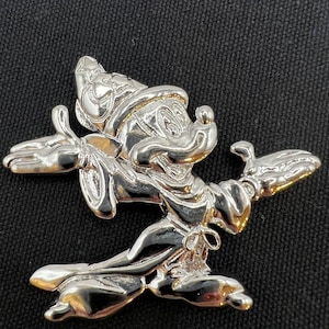 Mickey Mouse Wizard Sorcerer Brooch- Wendy Gell