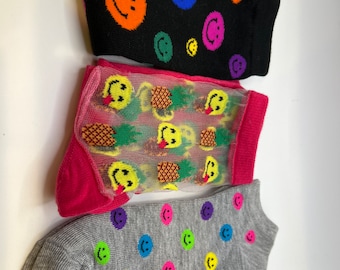 Vintage Smile Face Socks-7 Pair-Adult Small