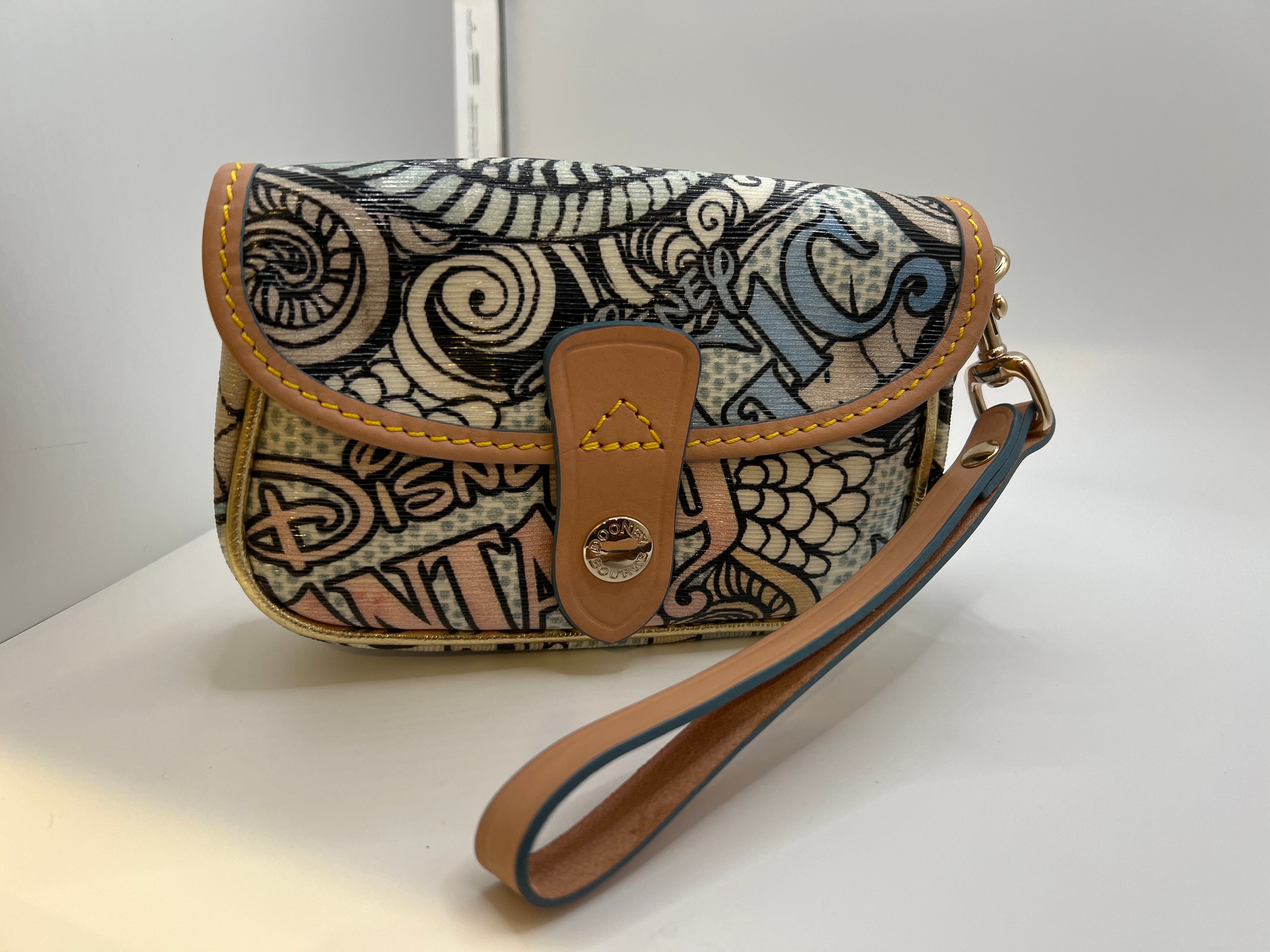 Sac à Main Dooney & Bourke En Cuir Verni Fuchsia - Grand Modèle Tote - Occasion