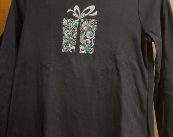 Vintage Croft and  Barrow Embellished/Glitter Christmas Package T-Shirt-Black Long Sleeve-Size Small
