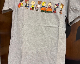 Vintage 90s Peanuts Halloween T-Shirt-Grey, Adult Medium