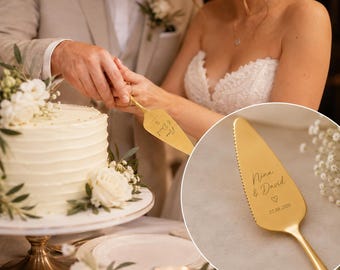 Personalized cake server with engraving | Wedding cake server | Wedding gift for the bride and groom | Gold and silver cake server | Custom engraving