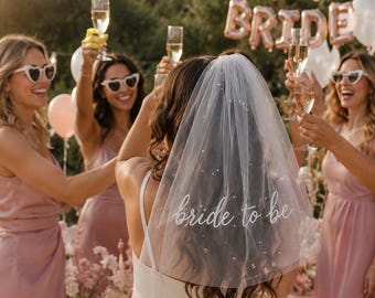 Bride to Be Schleier mit Perlen – Perfektes Accessoire für Junggesellinnenabschied & Bridal Shower