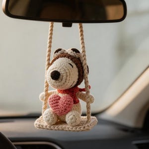 Pilot Snoopy häkeln Auto Charme mit Herz, Snoopy Aviator Rückspiegel hängen, niedliche handgemachte Hund Auto-Dekor, Geschenk für Hunde-Liebhaber