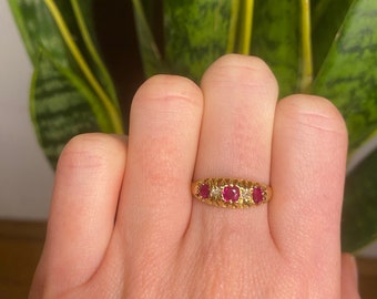 Ruby and diamond ring in 18ct yellow gold