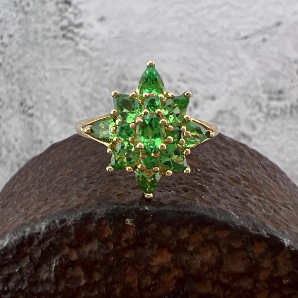 10k Tsavorite (Green Garnet) Cluster Yellow Gold Ring - US Size 6 - Vintage Estate