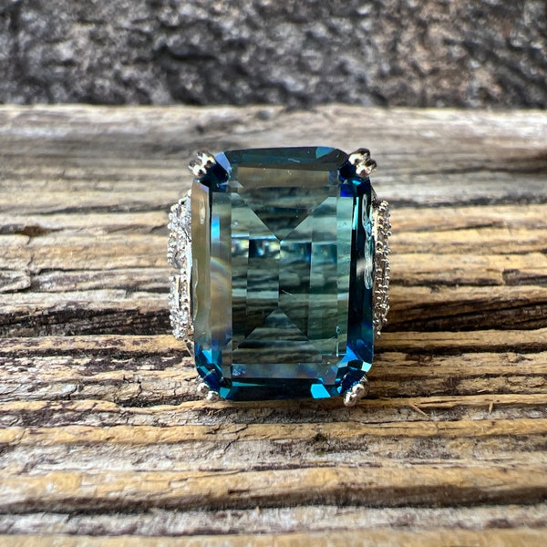 Vintage Estate Blue and Clear Cubic Zirconia 925 Sterling Silver Ring